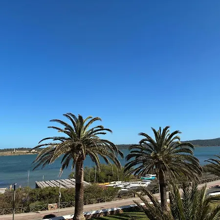 En A Primera Linea De Mar Con Piscina Y Vistas Ferienhaus