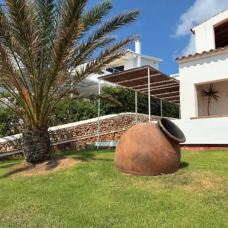 Ferienhaus En A Primera Linea De Mar Con Piscina Y Vistas