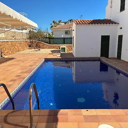 En A Primera Linea De Mar Con Piscina Y Vistas
